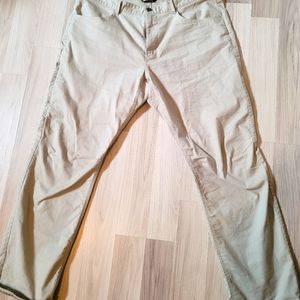 North Face Khaki Pants Authentic worn twice 🤍🤍🤍